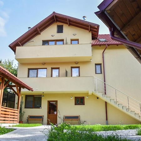 Tomis House Hotel Curtea de Argeş Eksteriør billede