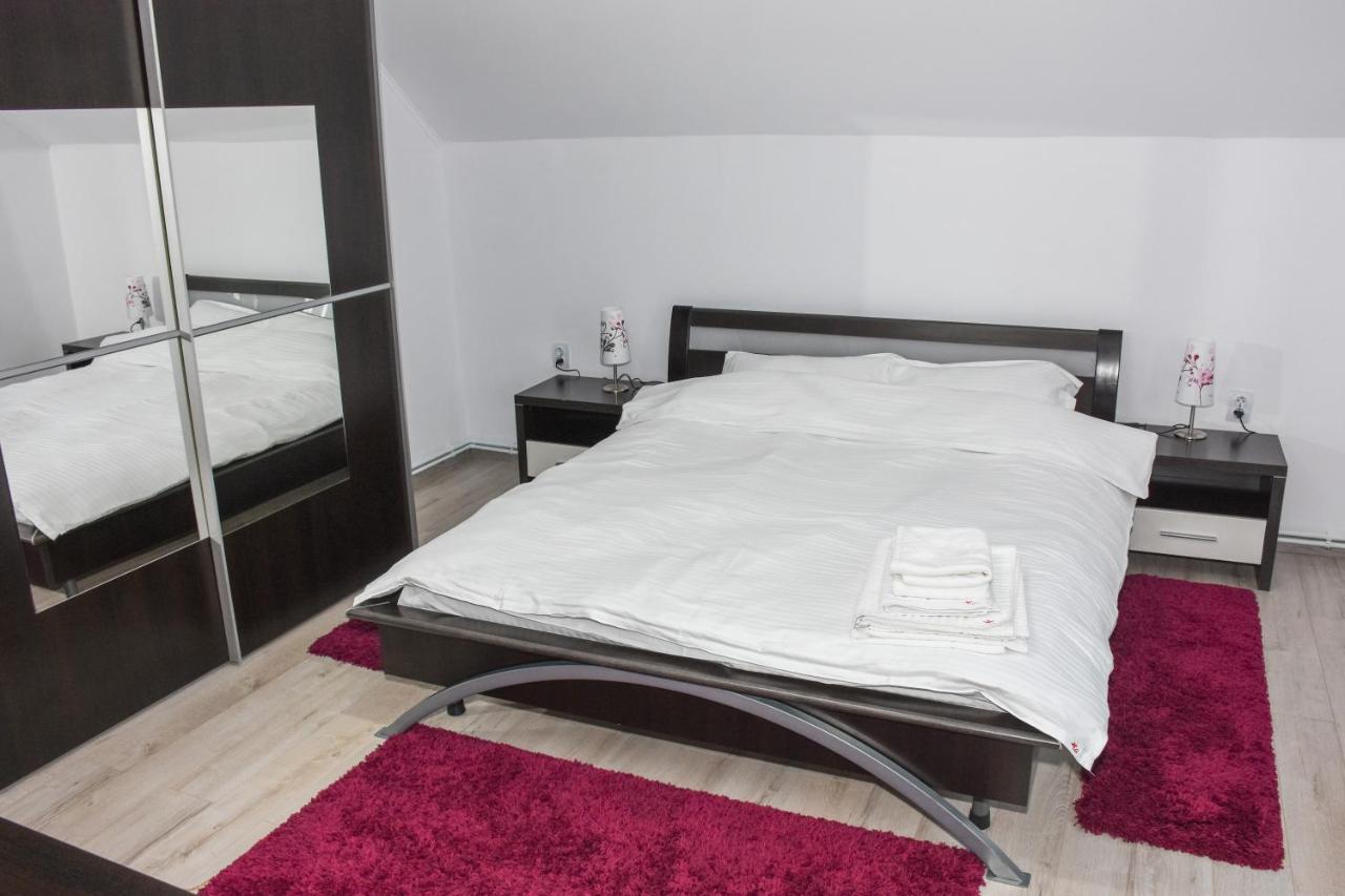 Tomis House Hotel Curtea de Argeş Eksteriør billede