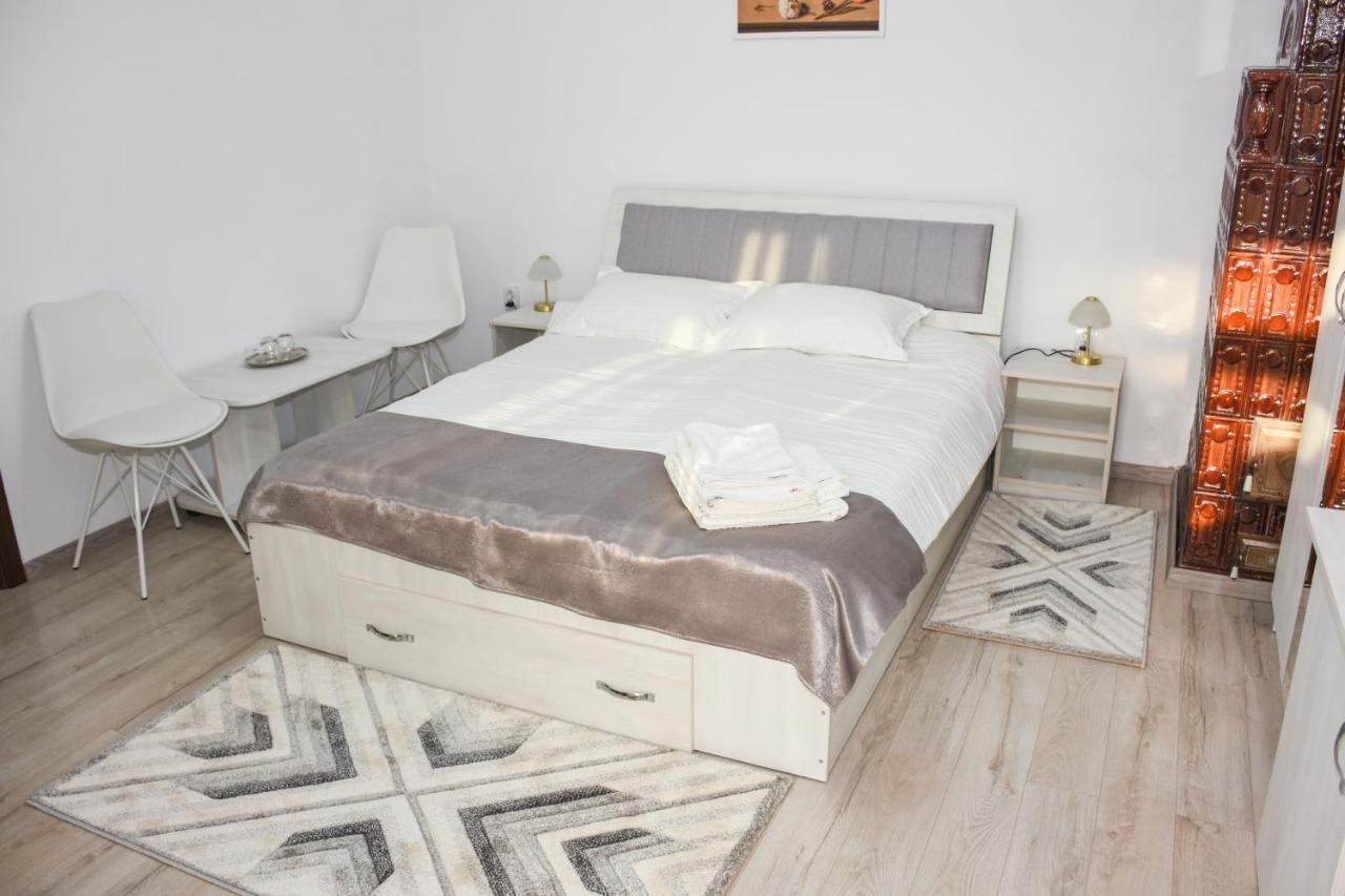 Tomis House Hotel Curtea de Argeş Eksteriør billede