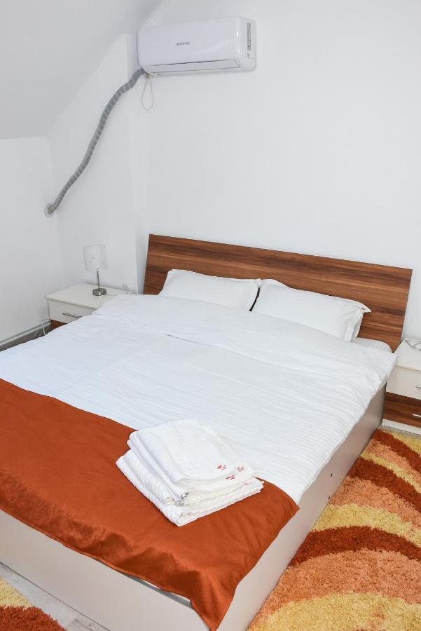 Tomis House Hotel Curtea de Argeş Eksteriør billede