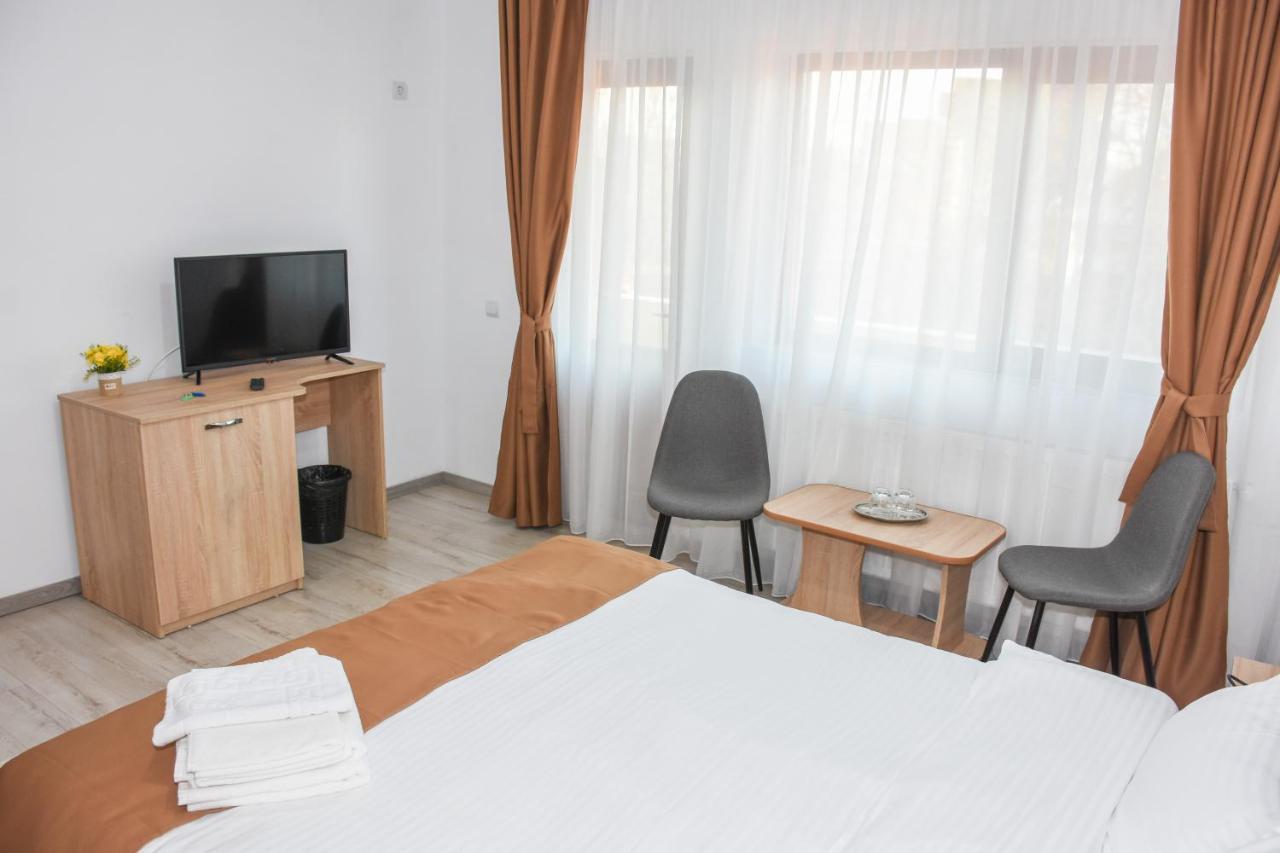 Tomis House Hotel Curtea de Argeş Eksteriør billede