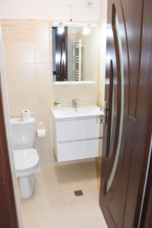 Tomis House Hotel Curtea de Argeş Eksteriør billede