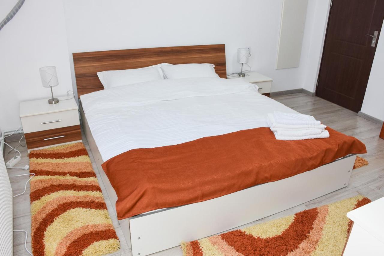 Tomis House Hotel Curtea de Argeş Eksteriør billede