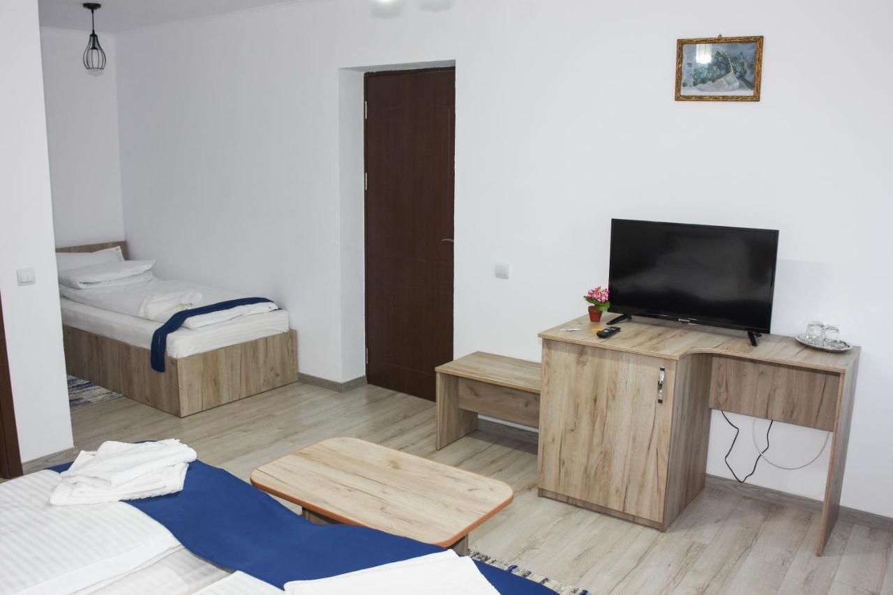 Tomis House Hotel Curtea de Argeş Eksteriør billede