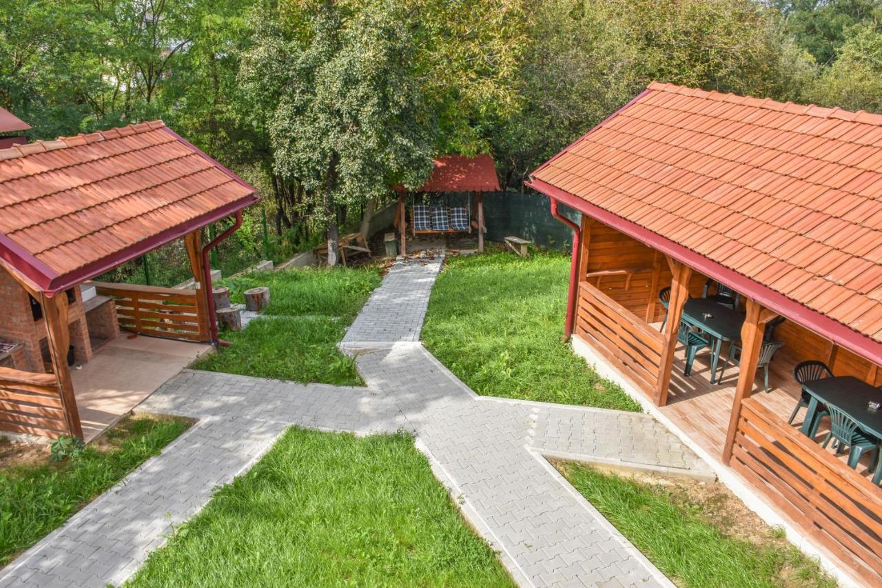 Tomis House Hotel Curtea de Argeş Eksteriør billede